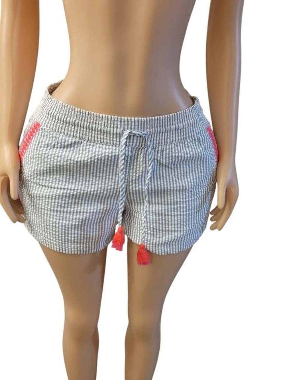 Vineyard Vines Blue and White Striped Seersucker Shorts with Coral Tassels Size